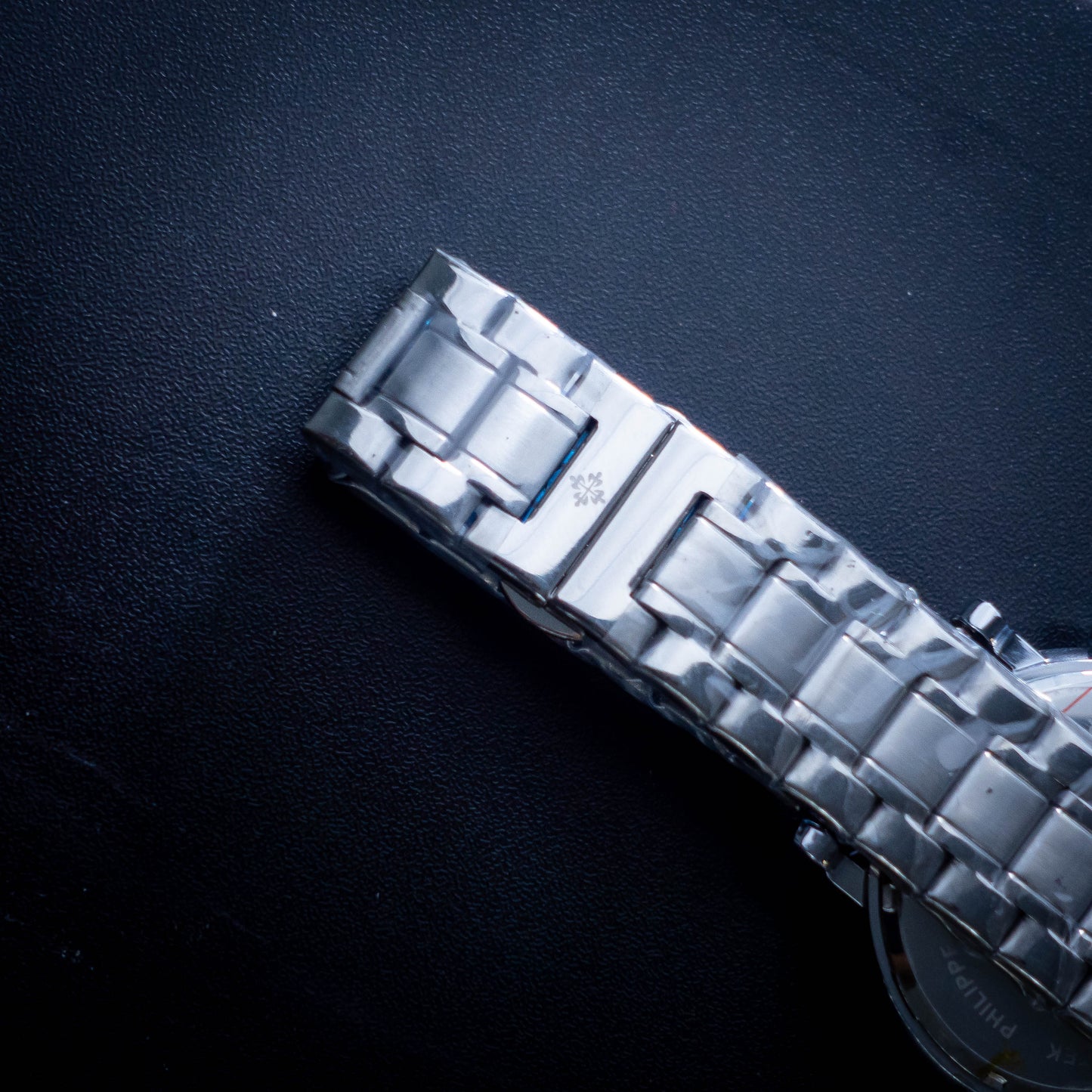 AP-CHAIN (swiss movement)