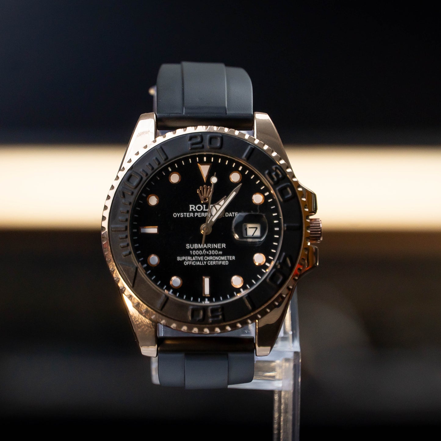 ROLEX (SUBMARINER) with rotating dial (Gold)